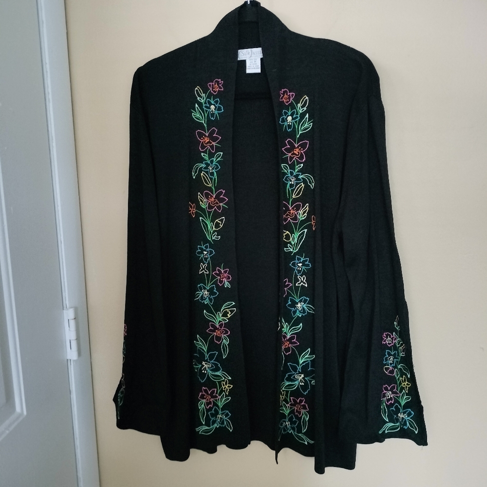 Silk Assets 1X Floral Embroidered Black Silk Knit Bell Sleeve Cardigan Office